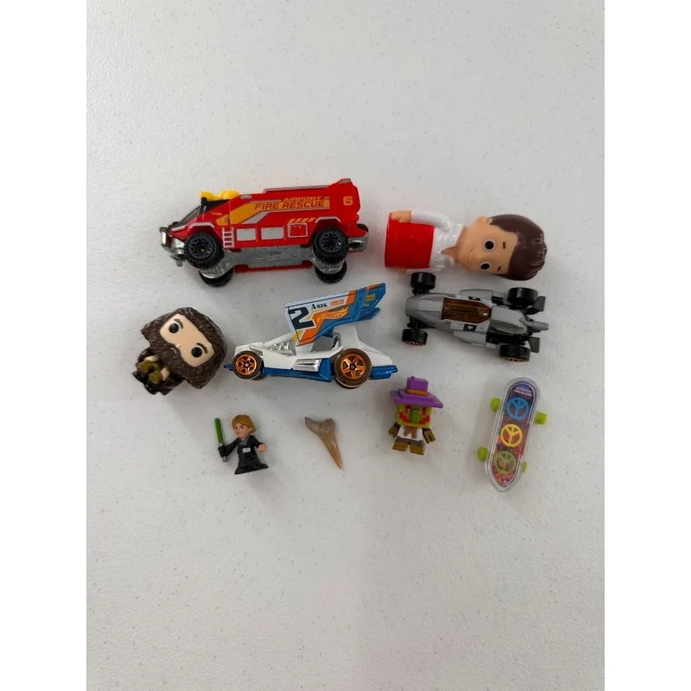 Mixed Toy Bundle Hot Wheels Funko Pop 9 Piece Shark Tooth Minecraft Skateboard c